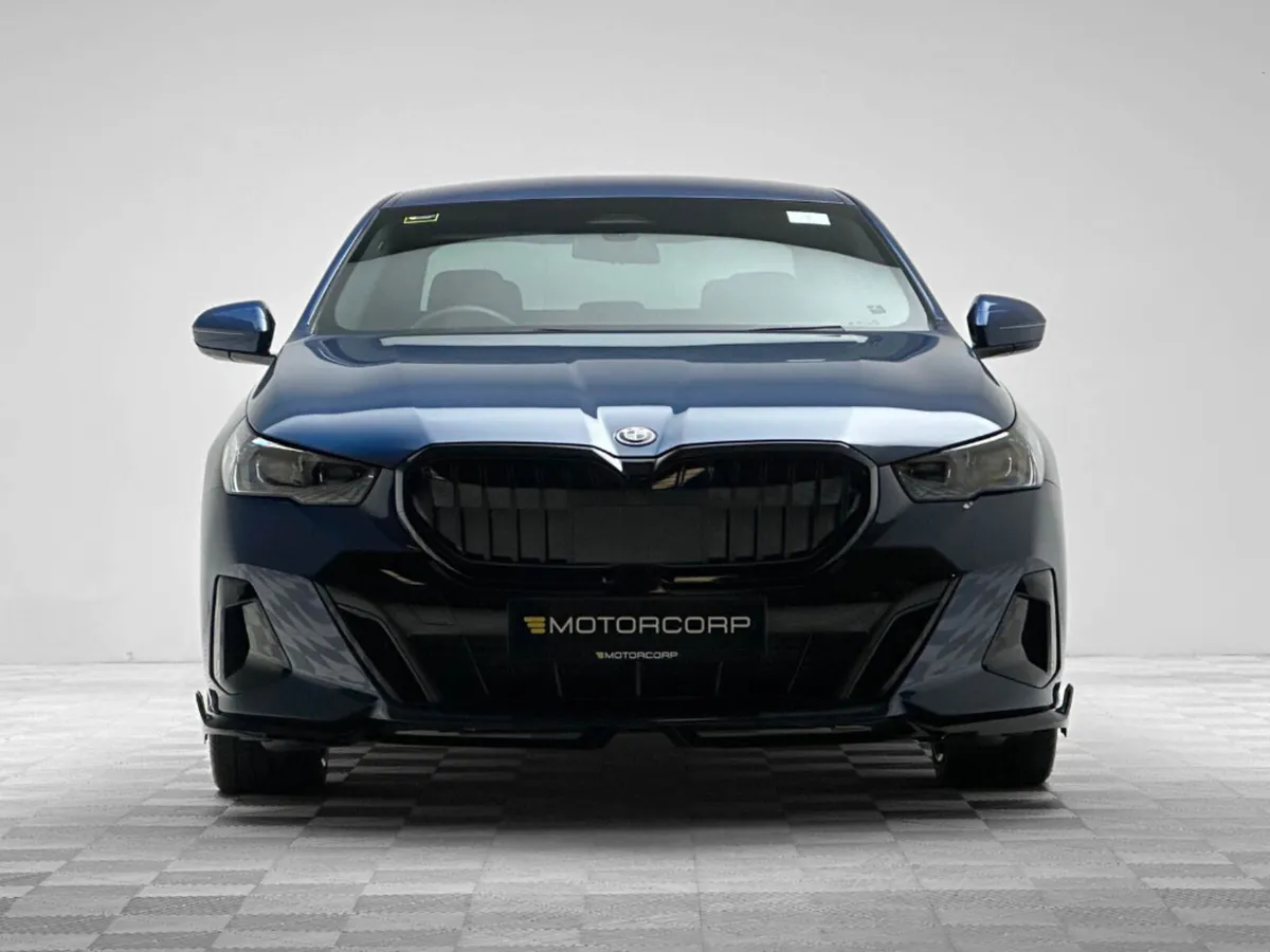 BMW 5-Series 530E M SPORT - Image 2