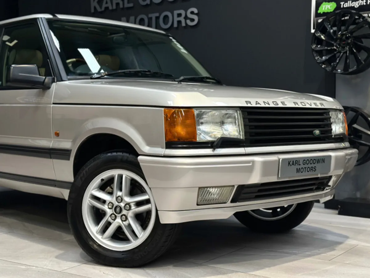 4.6 V8 P38 SV AUTOBIOGRAPHY - Image 2