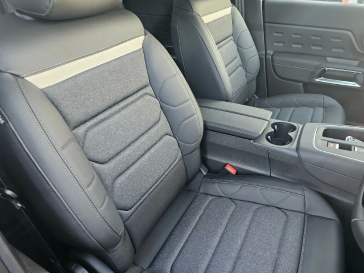 Citroen C5 Aircross MAX Bluehdi 130 EAT8 MY60 4DR - Image 4