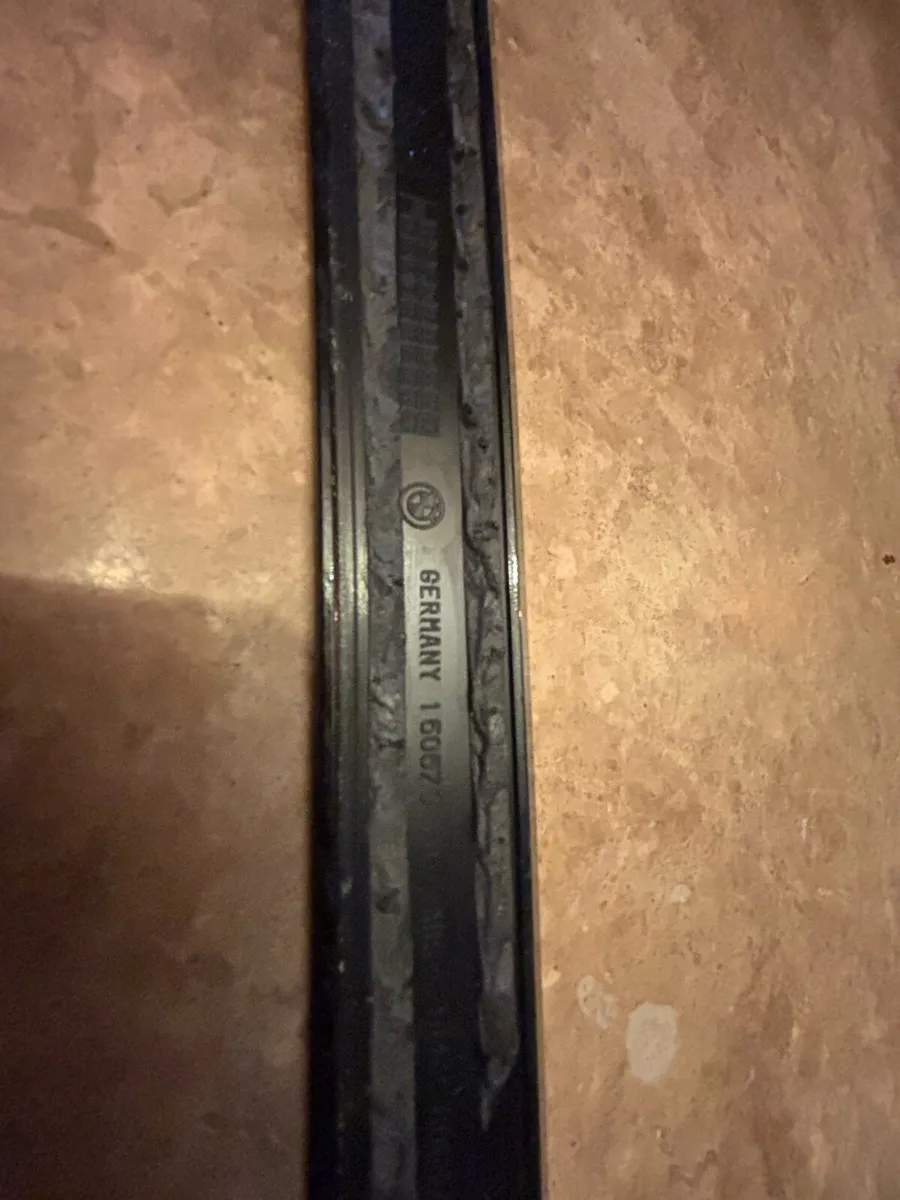 BMW G30 M-Sport OEM boot spoiler - Image 2