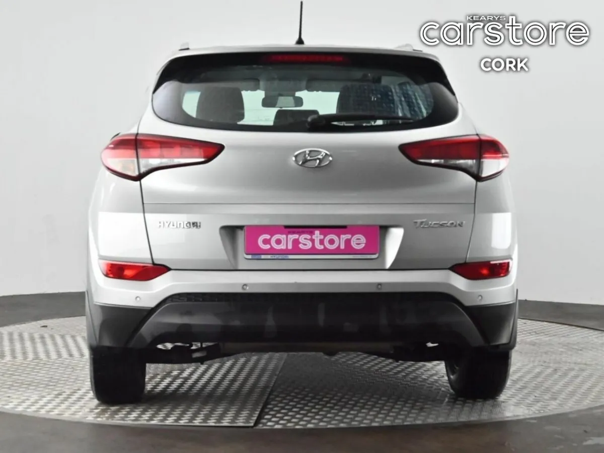 Hyundai Tucson 1.7 D Executive SE - Image 4