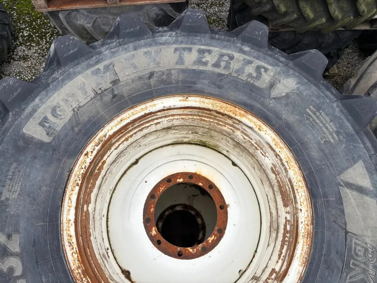 900 60 R32 - Image 2