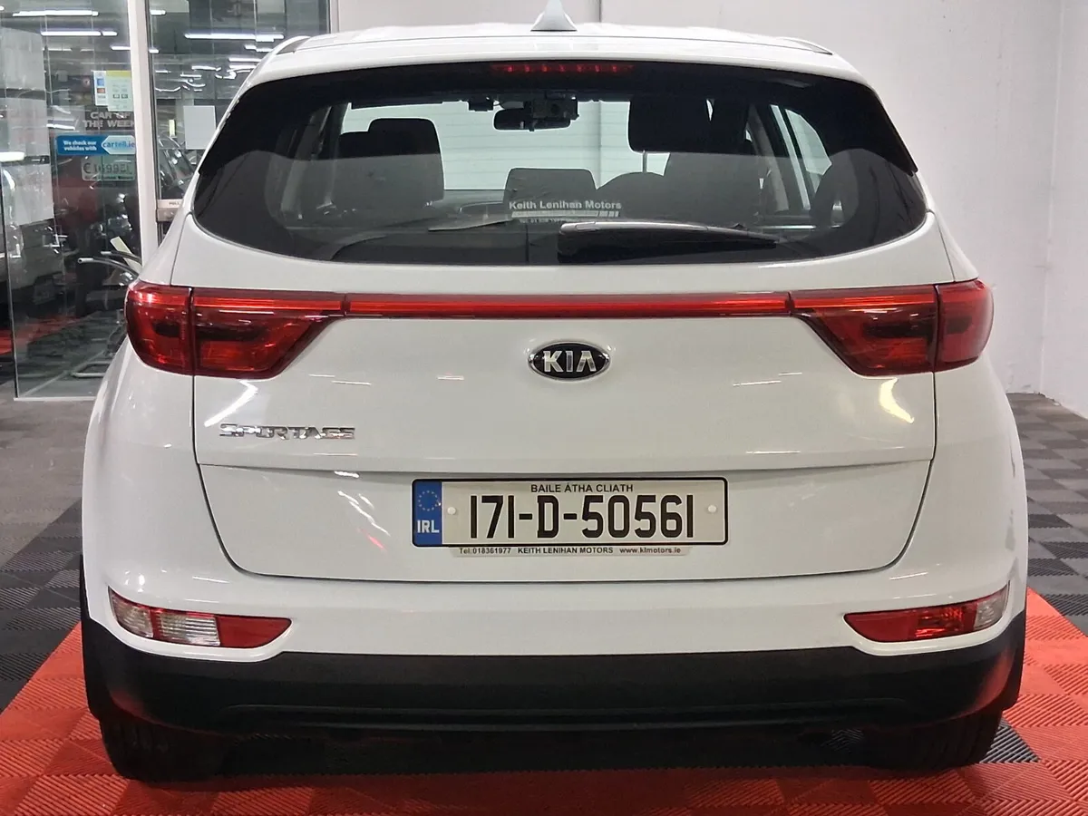 2017 Kia Sportage **1.6 PETROL - LOW MILES** - Image 4