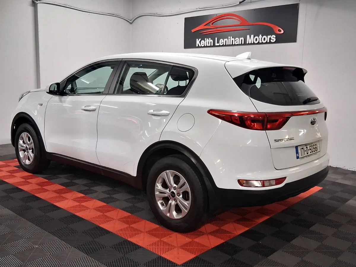 2017 Kia Sportage **1.6 PETROL - LOW MILES** - Image 3