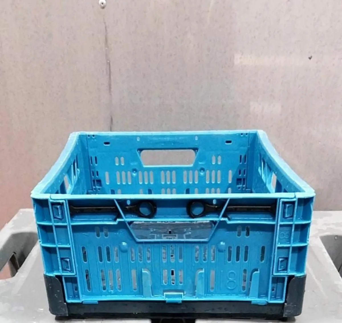 Collapsable & Solid Trays - Image 1