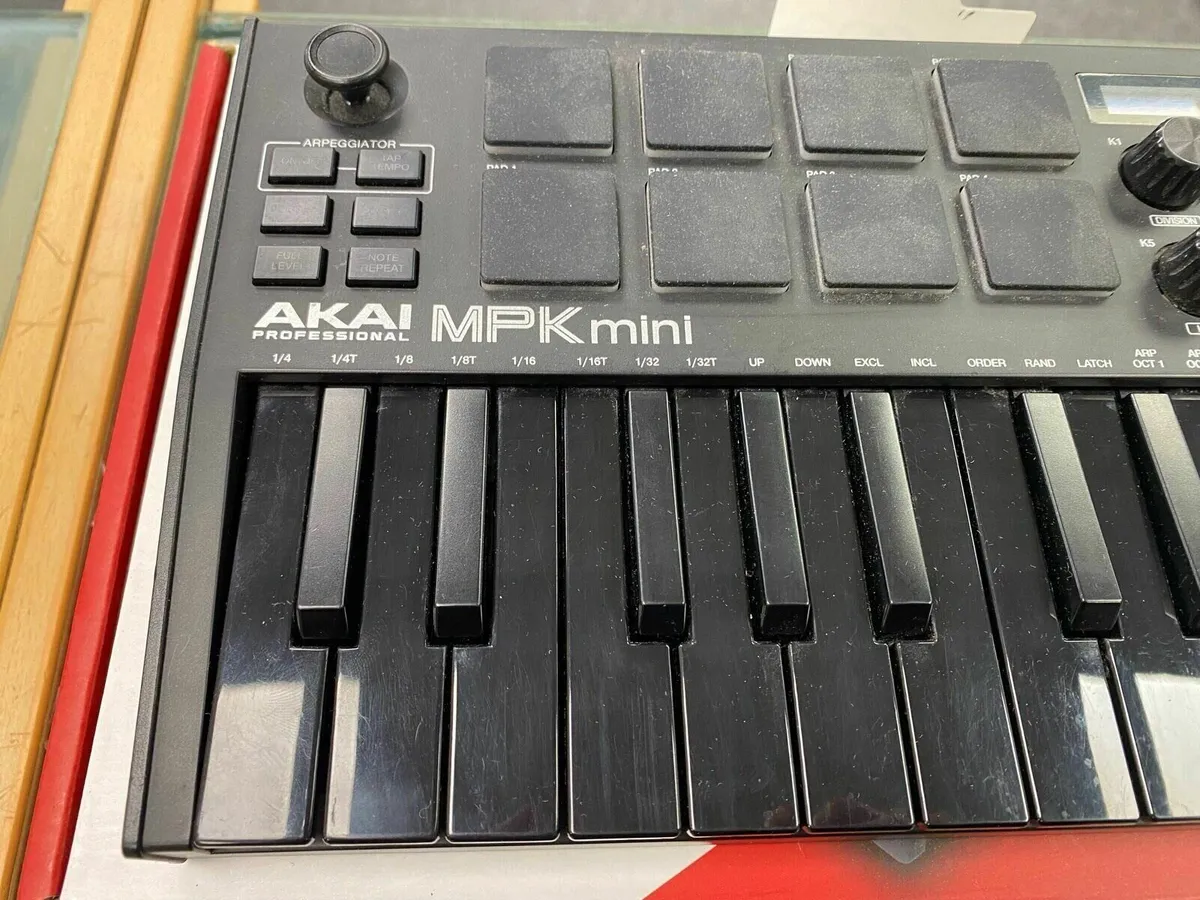 AKAI MPK Mini MIDI Controller - Image 3