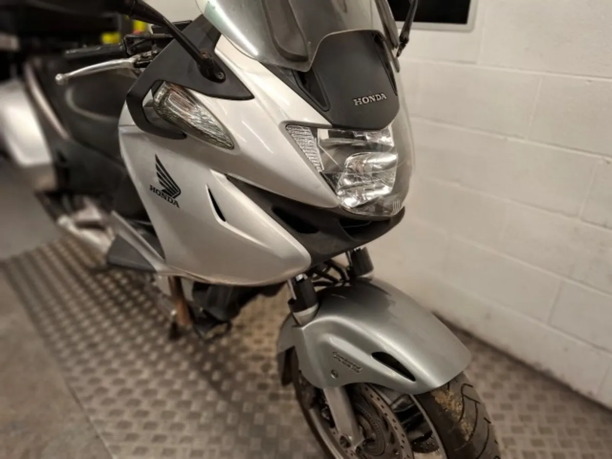 Honda Deauville 700 2011 - Image 2