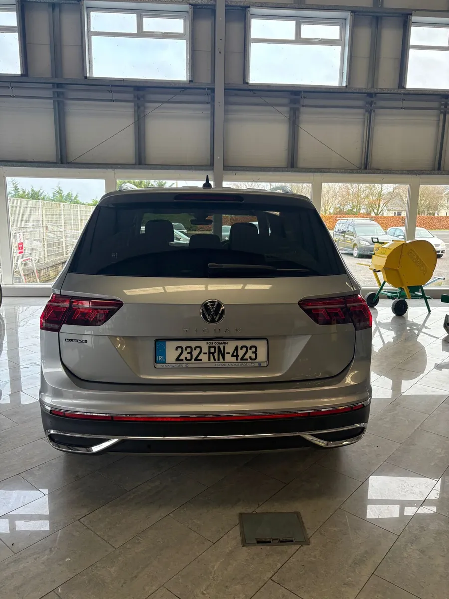Volkswagen Tiguan 2023 - Image 4