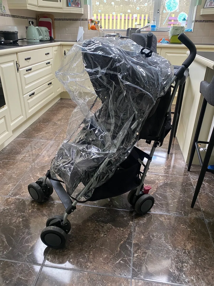 Stroller  with raincover - Image 1