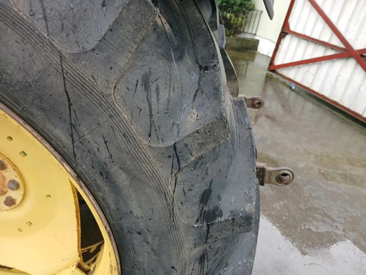 Tractor  No vat - Image 4