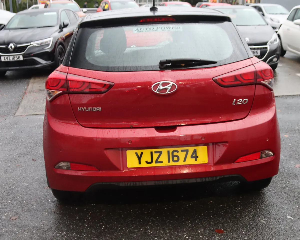 2016 Hyundai i20  1.2 Petrol SE - Image 3