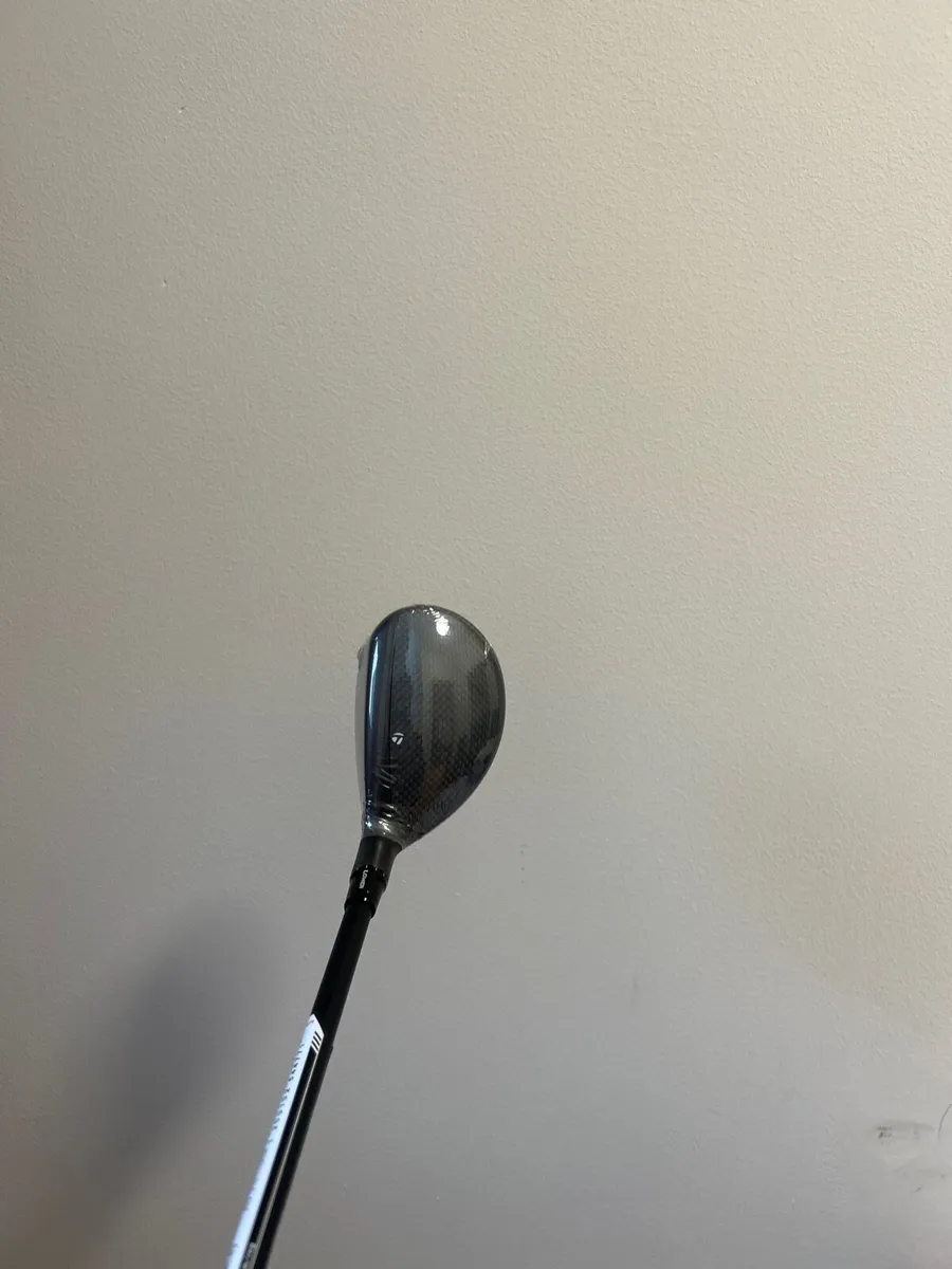 Taylormade QI35 4 hybrid 220 - Image 3