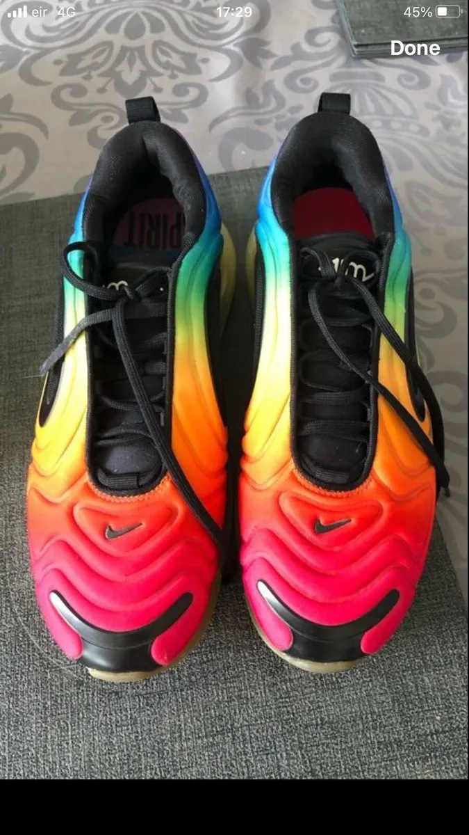 Mens trainers like new size 8 €50 - Image 1