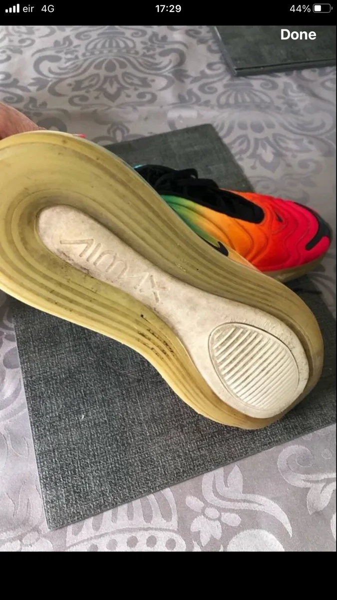 Mens trainers like new size 8 €50 - Image 4