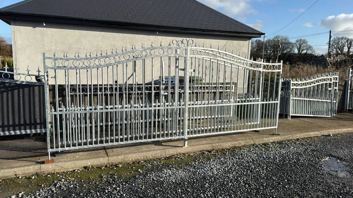 Last few gates for clearance sale - Image 4