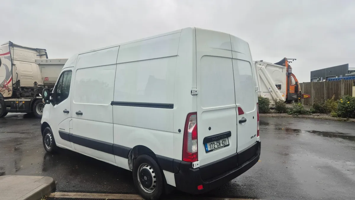 Renault Master 2017 - Image 4