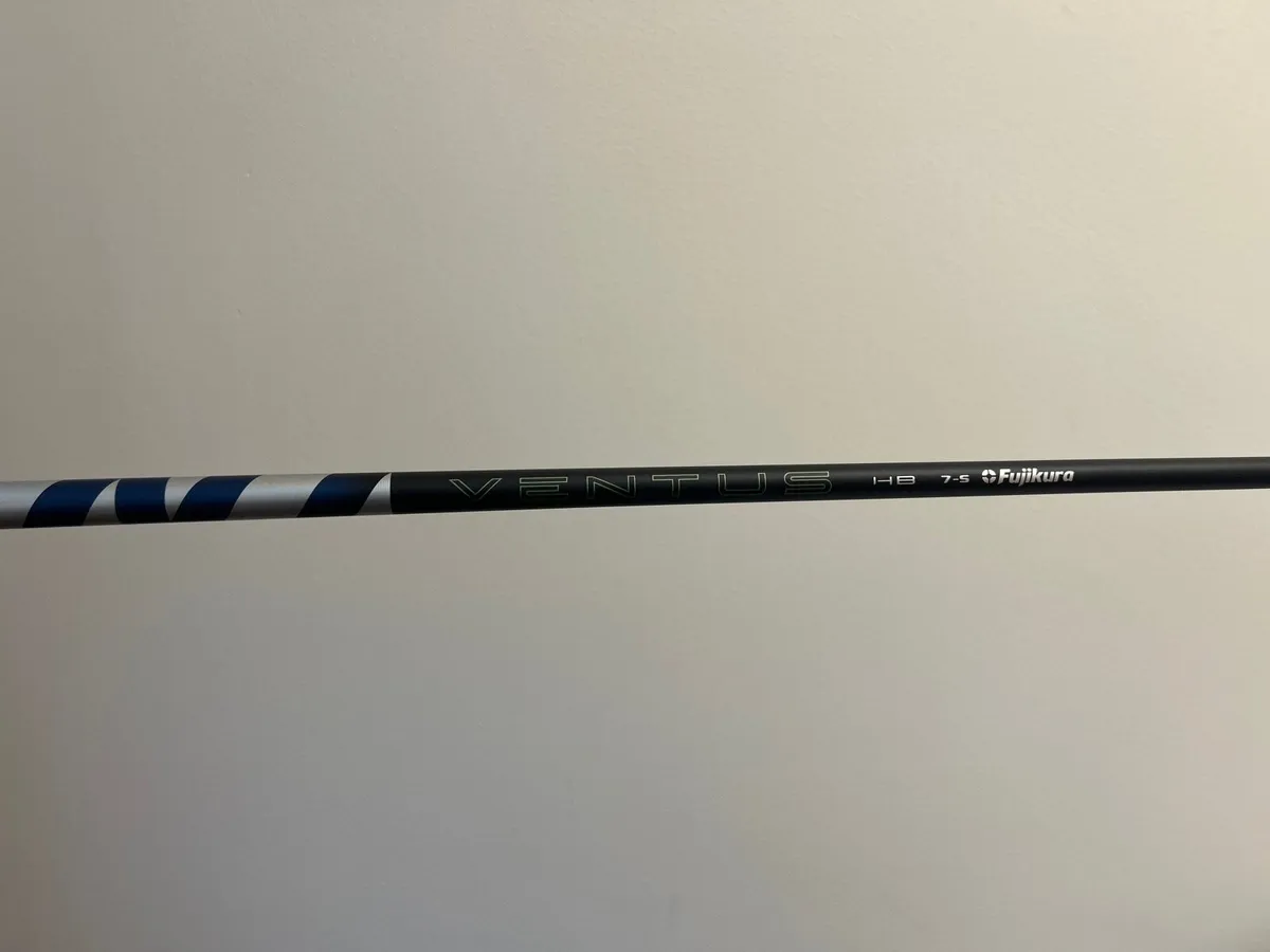 Taylormade QI35 4 hybrid 220 - Image 4
