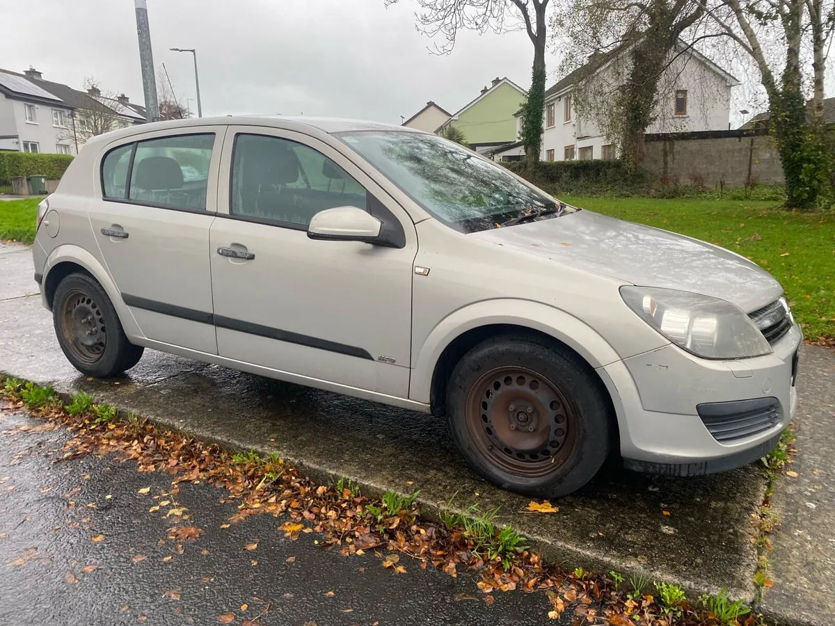 Opel Astra 2006 - Image 2