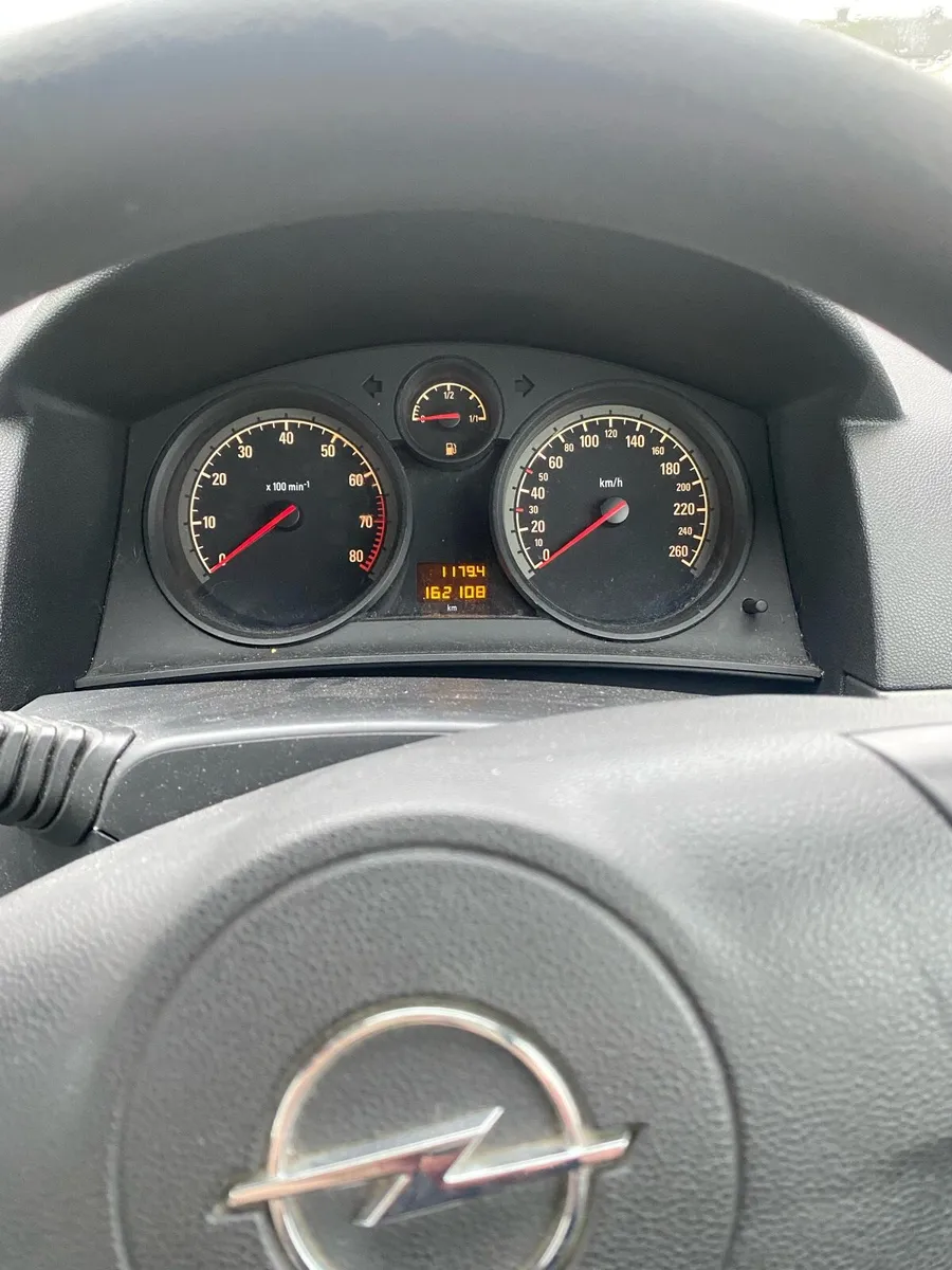 Opel Astra 2006 - Image 4