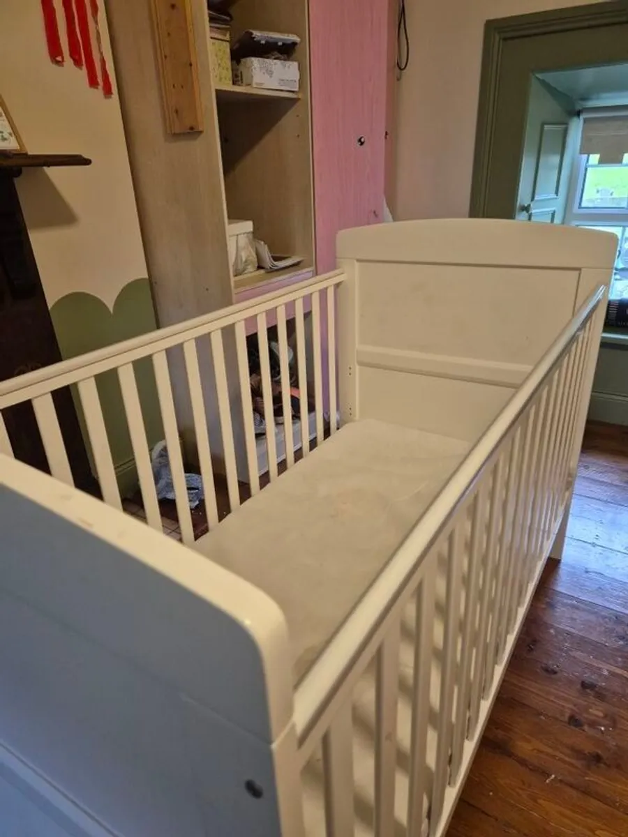 Obaby Grace Cot - Image 3