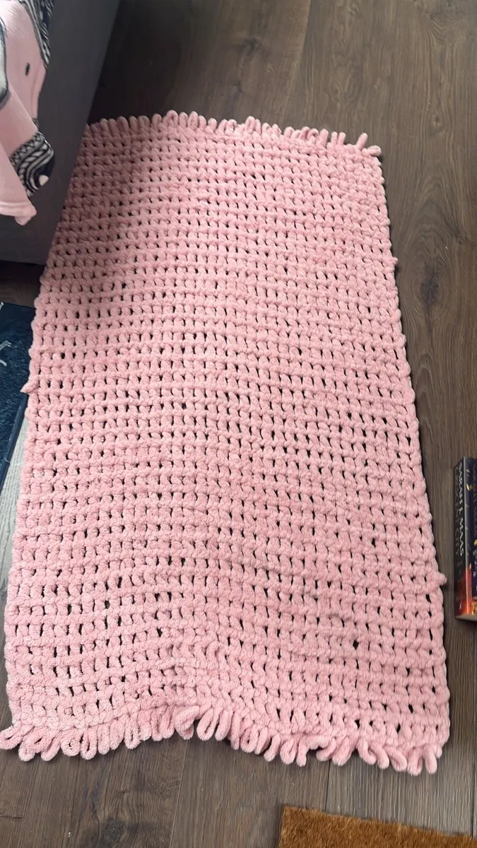 Two euro each - Image 1