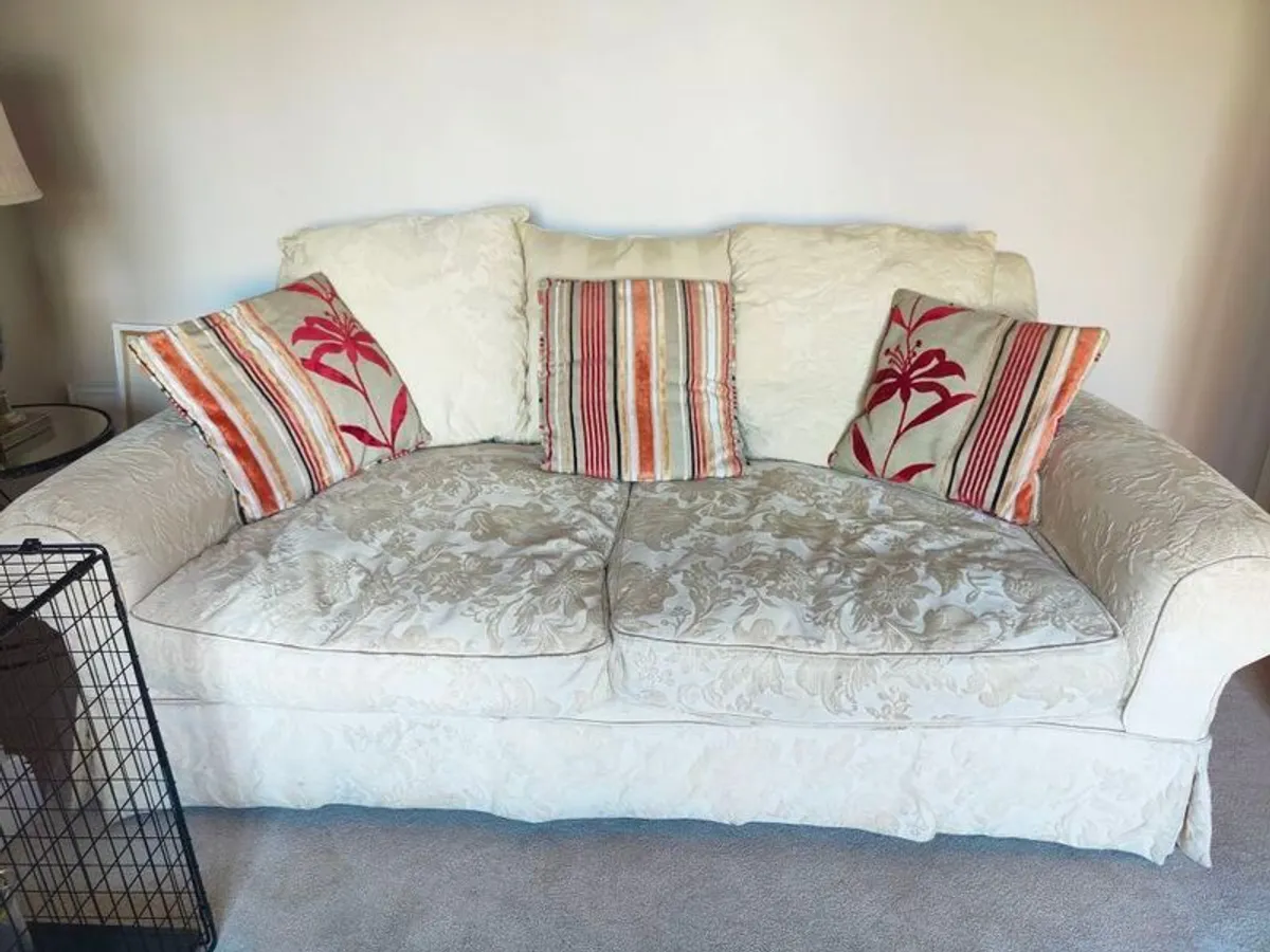 Cream sofas for sale - Image 3