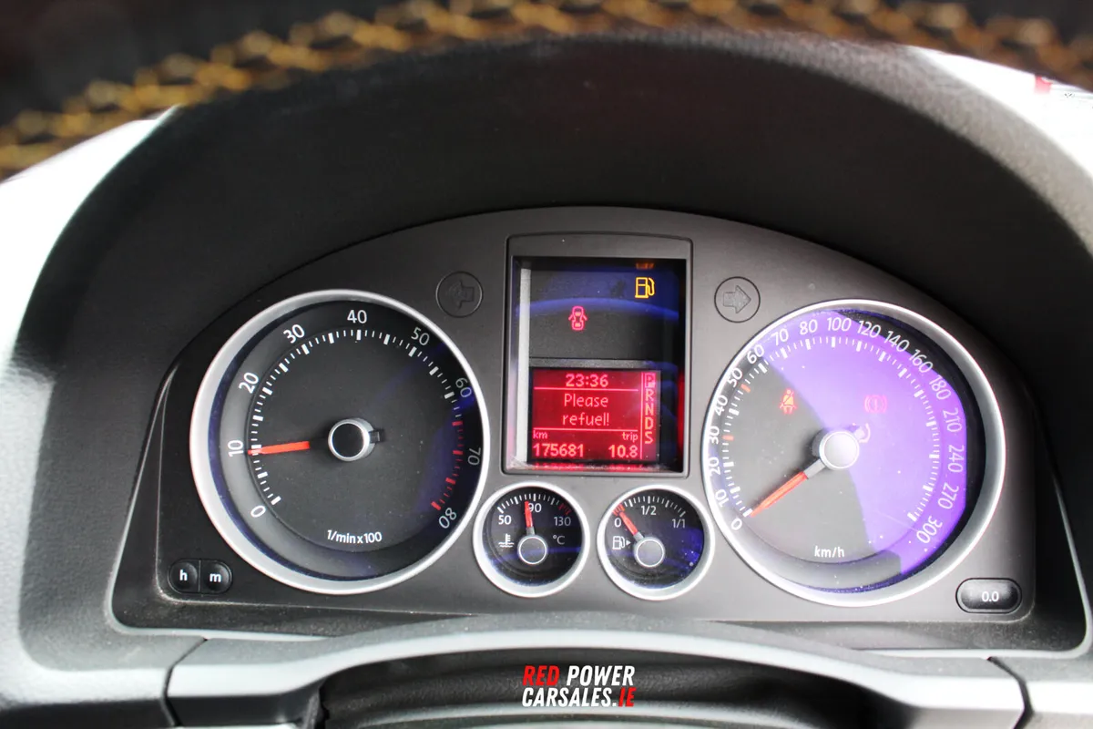 Volkswagen Golf Pirelli ED Gti. 2.0 Petrol - Image 4