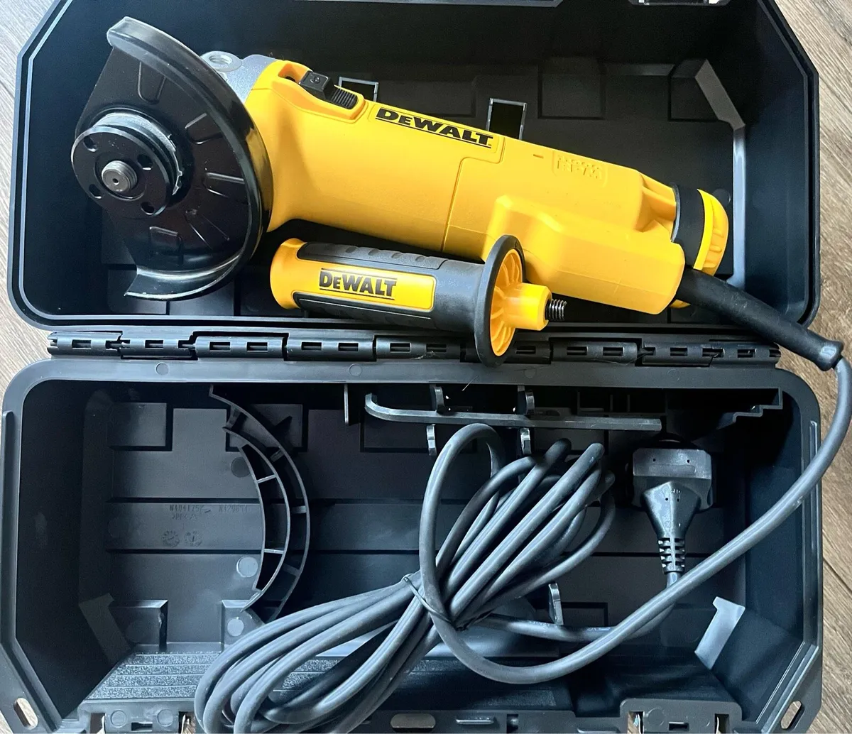 New DeWalt grinder - Image 4