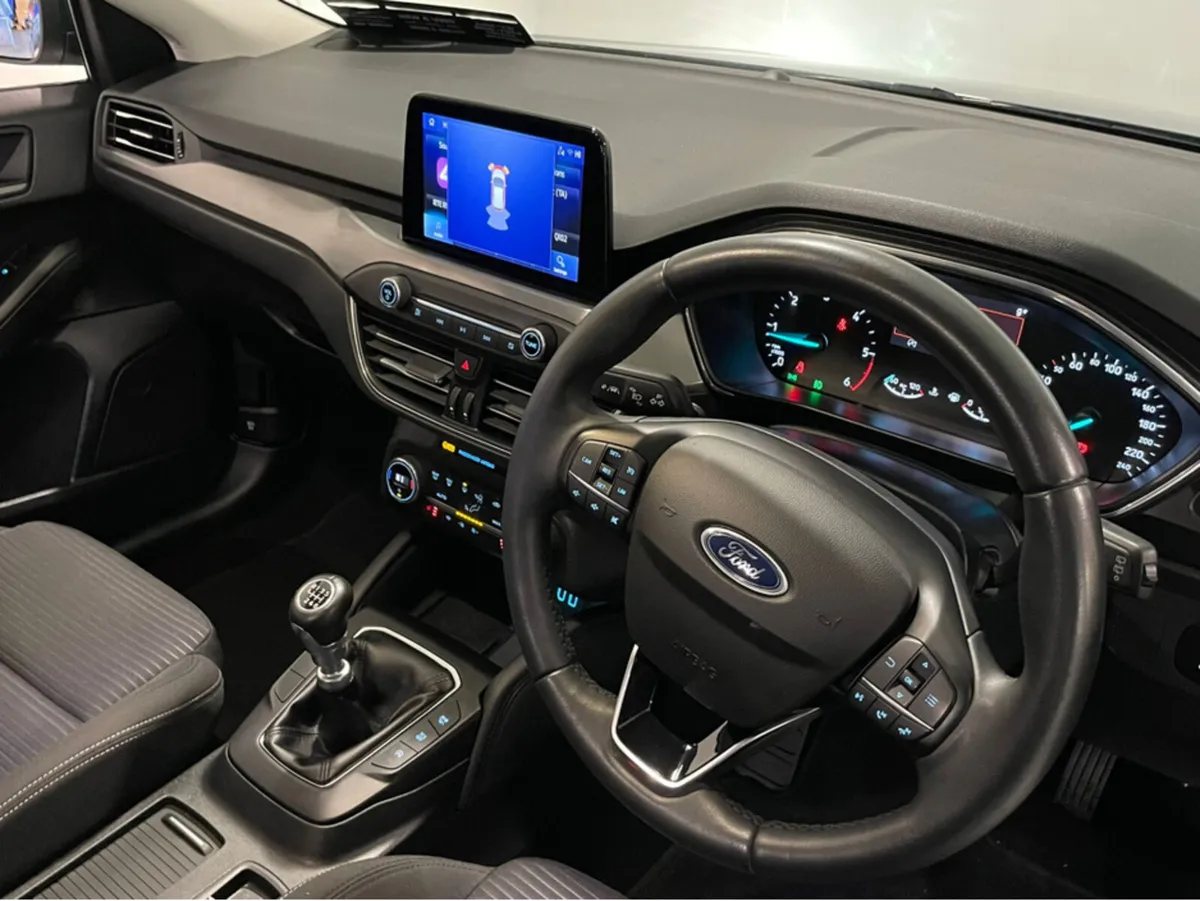 Ford Focus TITANIUM EDITION 1.5 TD 120 4DR - Image 3