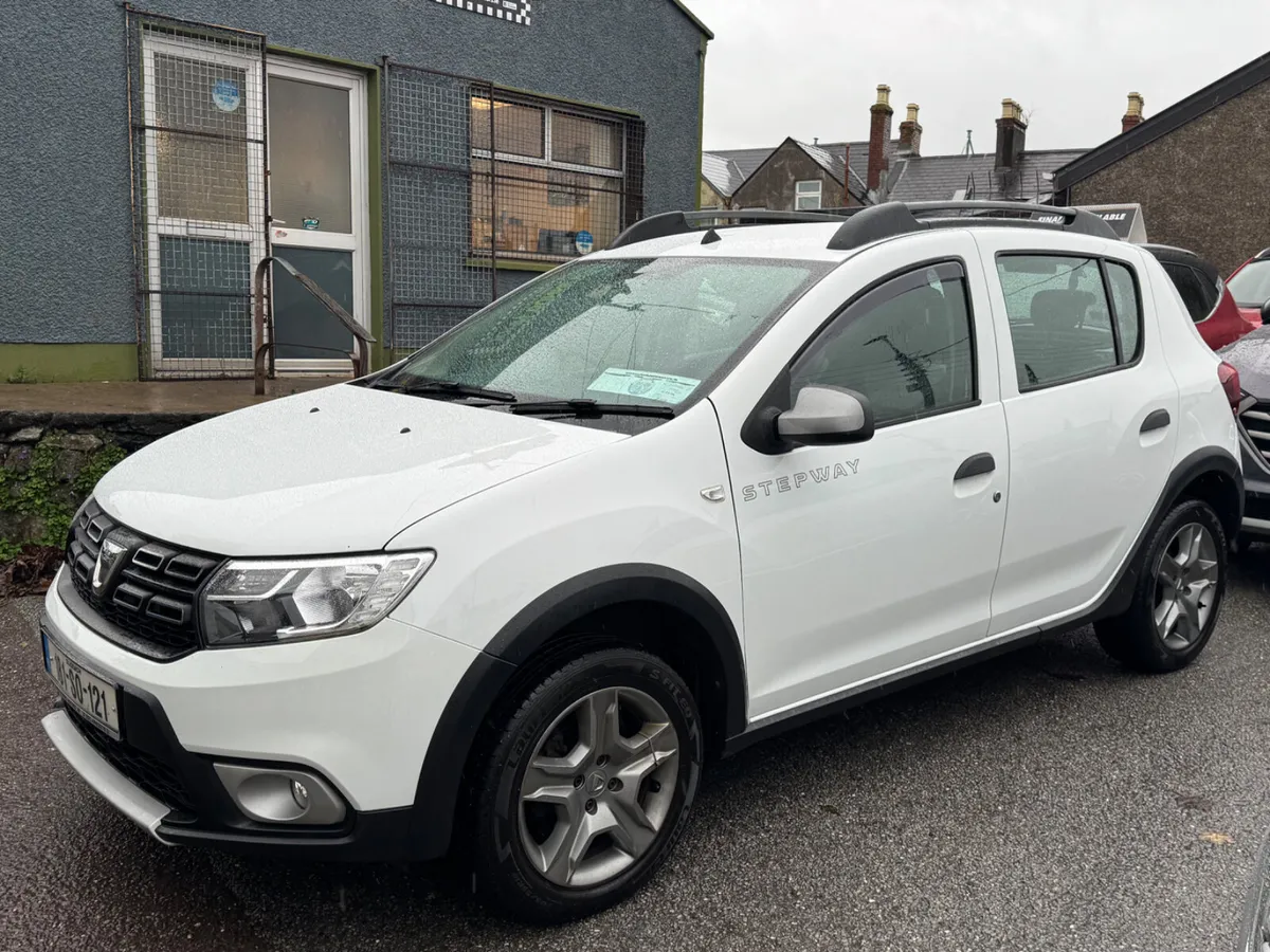 Dacia Sandero Stepway very low mileage - Image 4