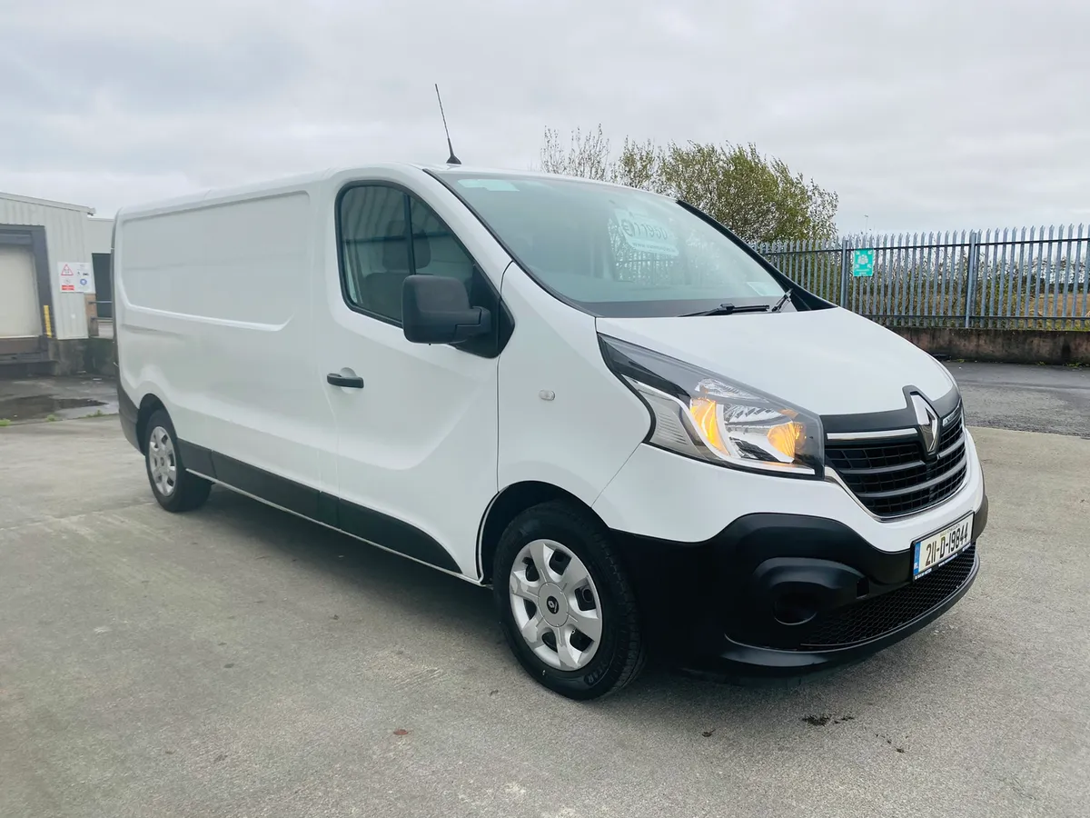 211 Renault Trafic 2.0 120bhp LWB €11,950 + VAT - Image 3