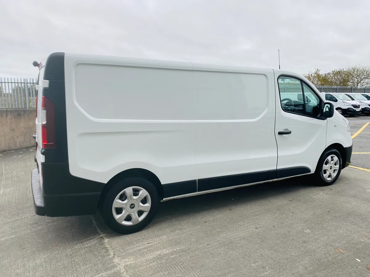 211 Renault Trafic 2.0 120bhp LWB €11,950 + VAT - Image 4