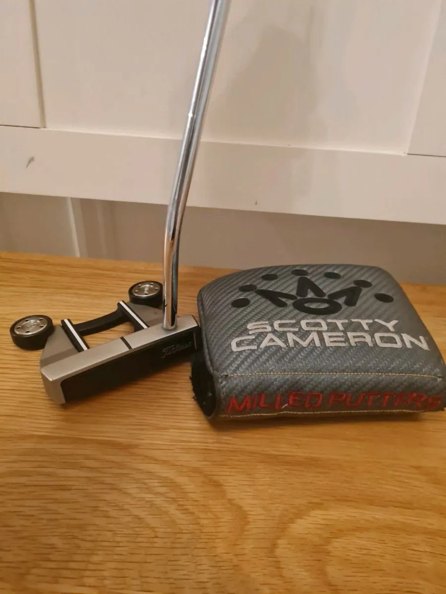 Scotty Cameron Futura 6M - Image 1