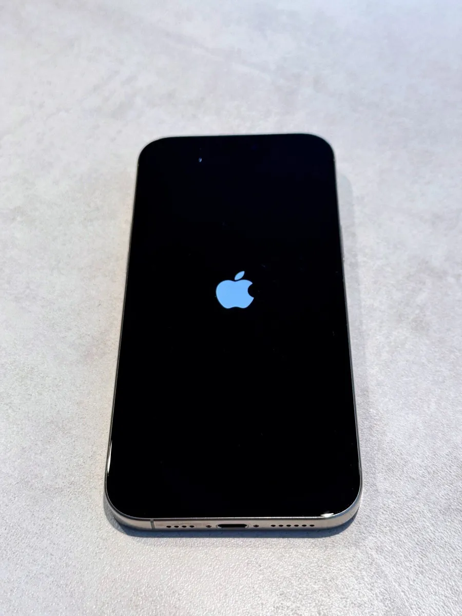 iPhone 16 Pro Max Titanium 256gb - Image 3