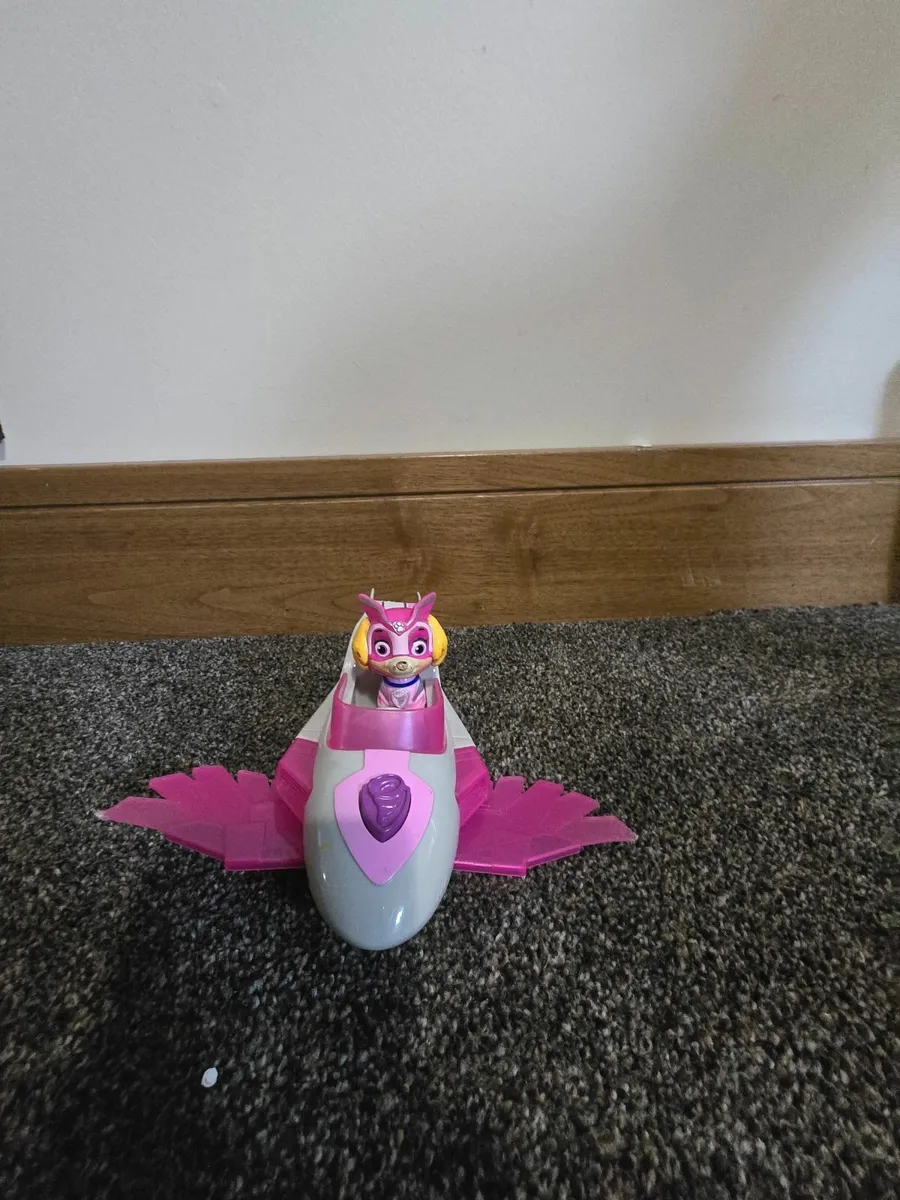 RARE  Paw Patrol Mighty Pps Super PAWs Skye Deluxe - Image 1