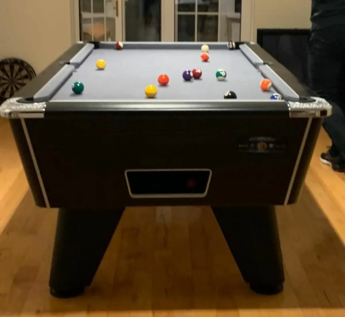 Supreme pool table