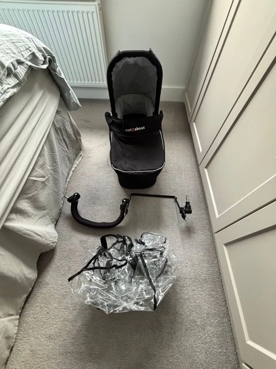 Out n About Carrycot for Double - Image 2