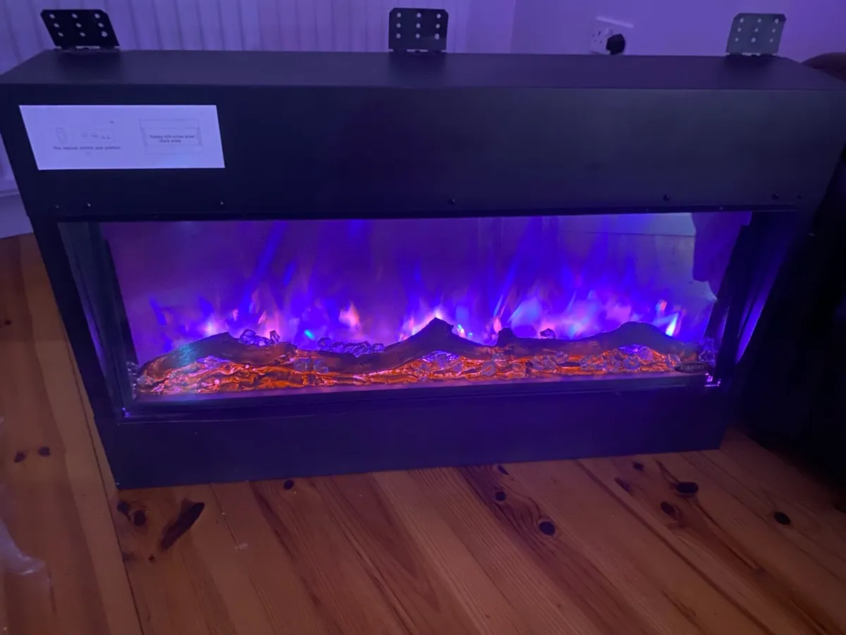 Electric fireplace - Image 1