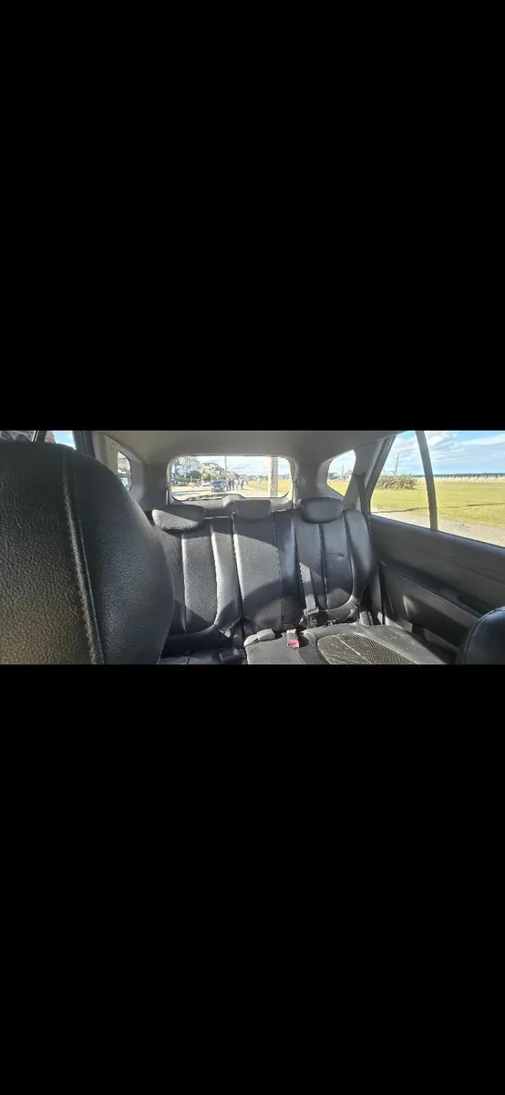 Kia Carens 2009 - Image 2