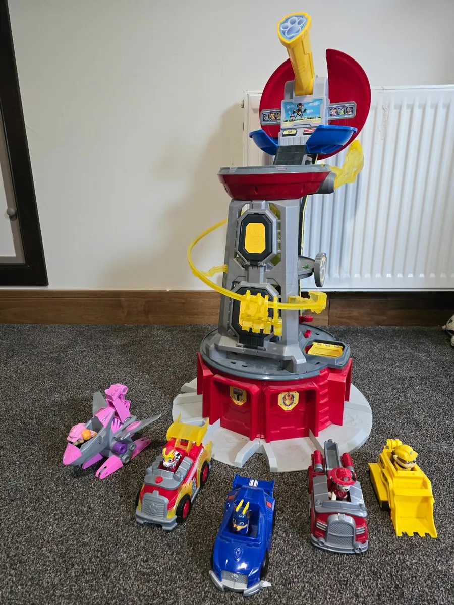 Paw Patrol Mighty Pups Tower and Figures - Image 3