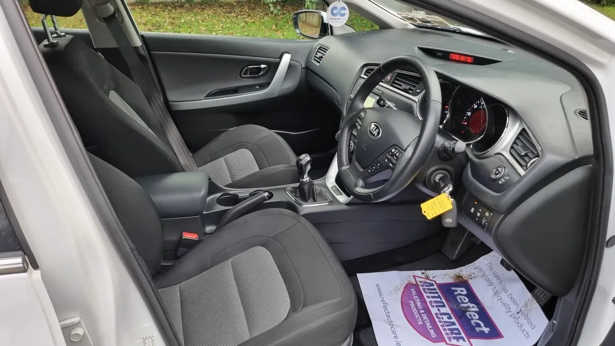 Kia Ceed 2018 - Image 2