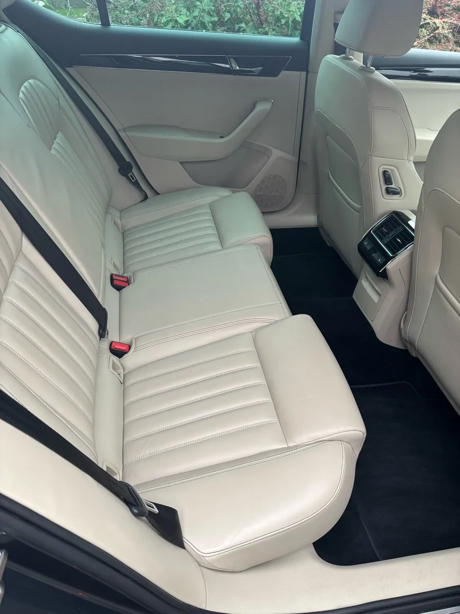 2020 Skoda Superb Laurin & Klement 2.0TDI 150HP - Image 4