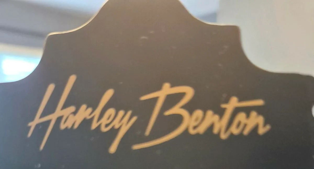 Guitar perfect for beginners. Great Condition €60 - Image 2