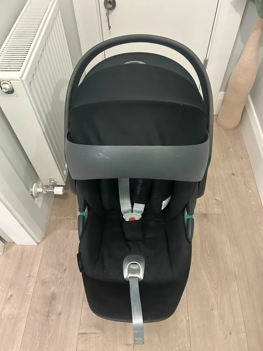 Cybex CLOUD Z i-size Rotating Car seat and Base - Image 4