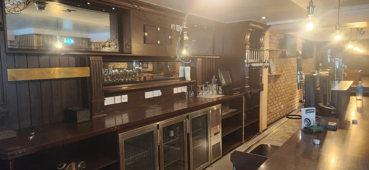 Contents of bar - Image 2