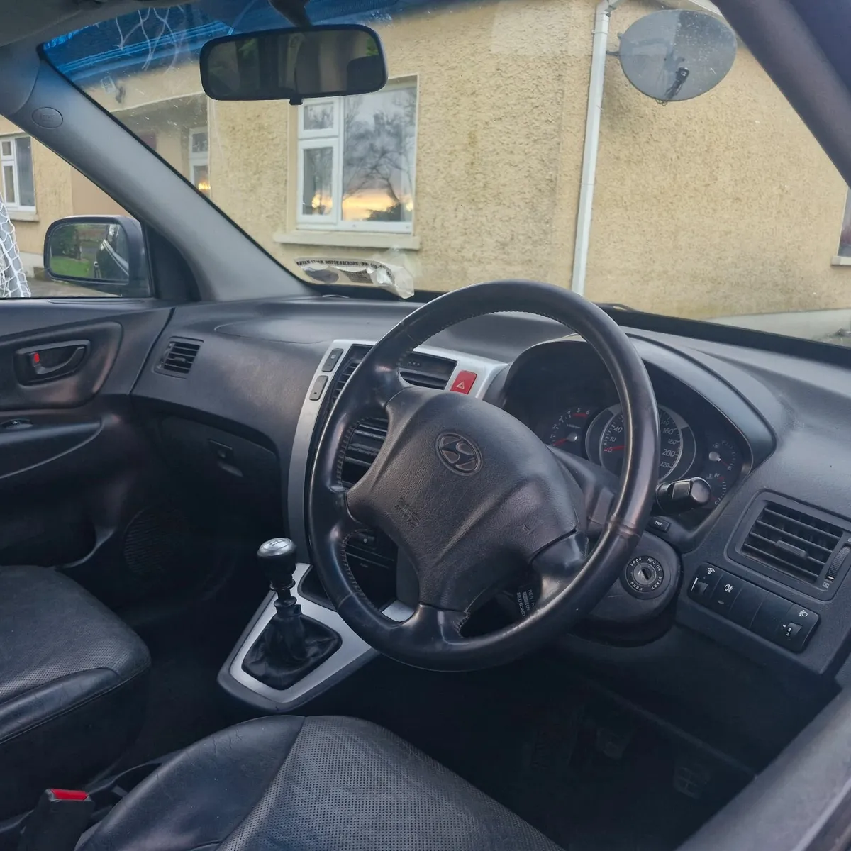 Hyundai Tucson 2008 - Image 2