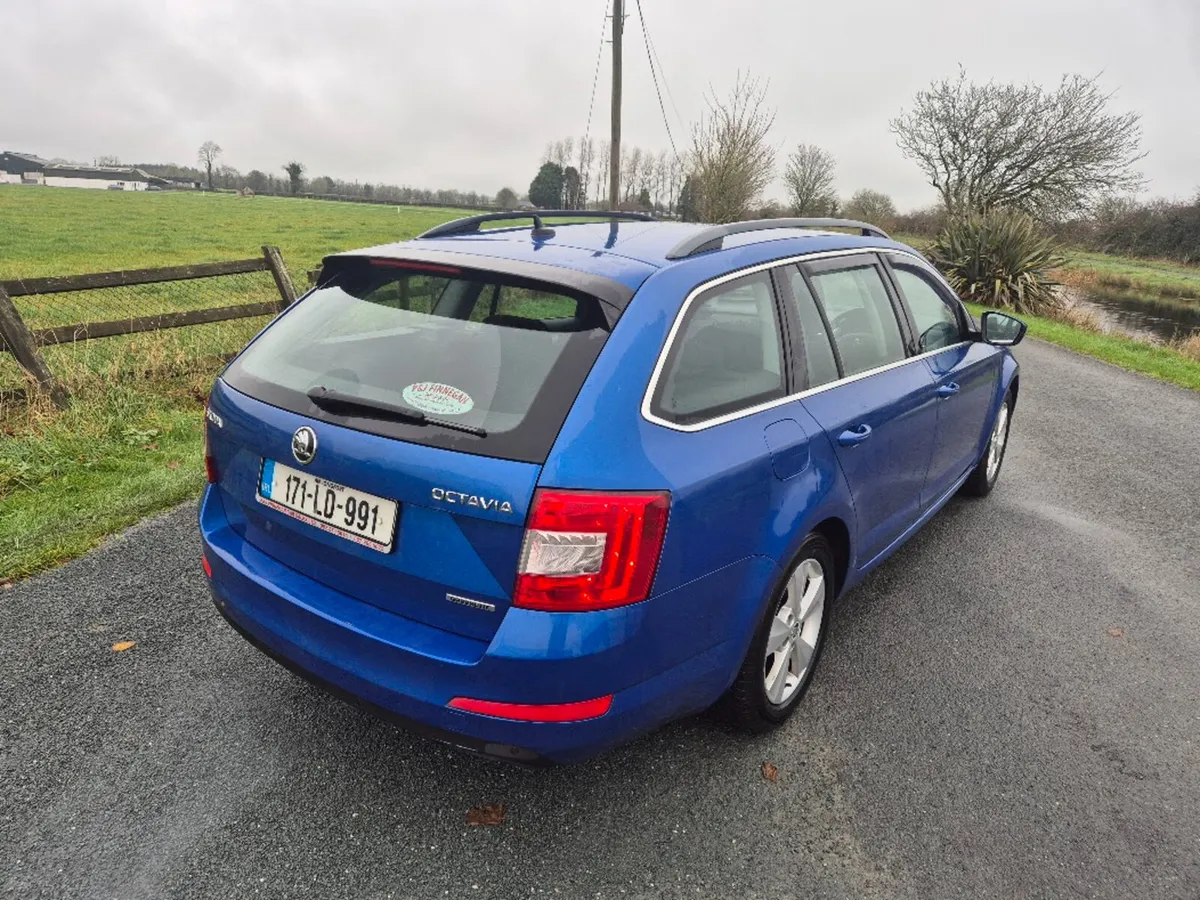 171 Skoda Octavia 1.6 TDI SE TECH GL III 5DR - Image 4