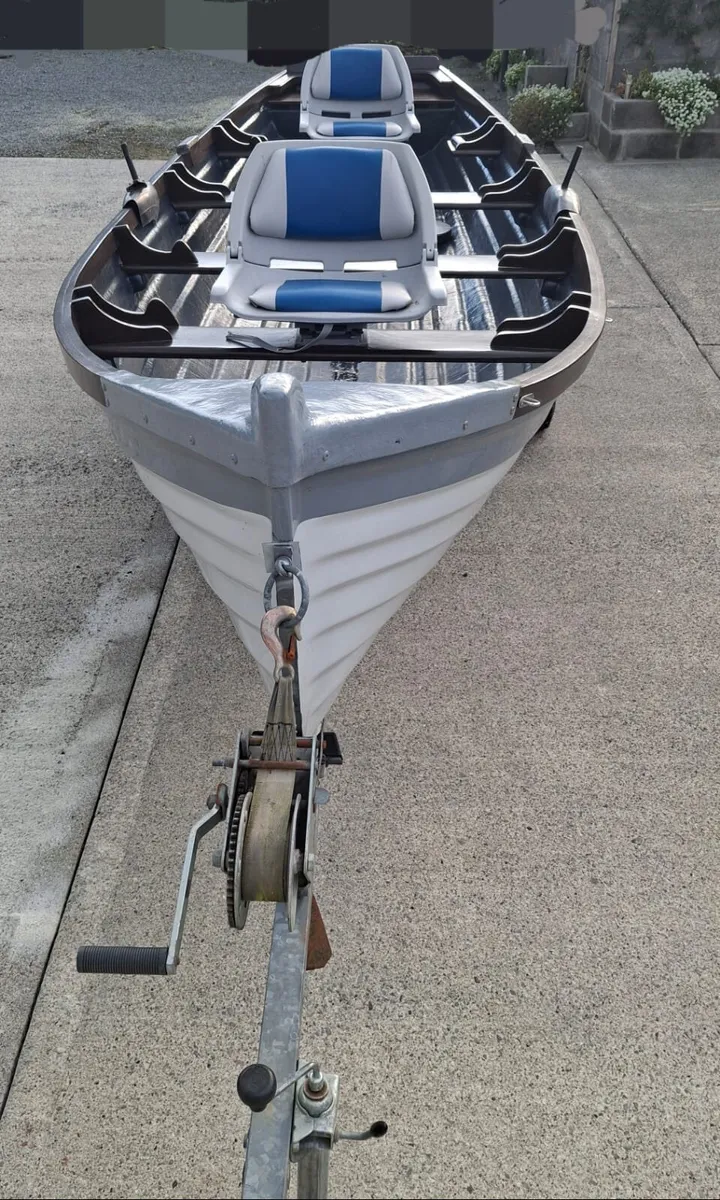 BOAT AND ENGINE - Image 1