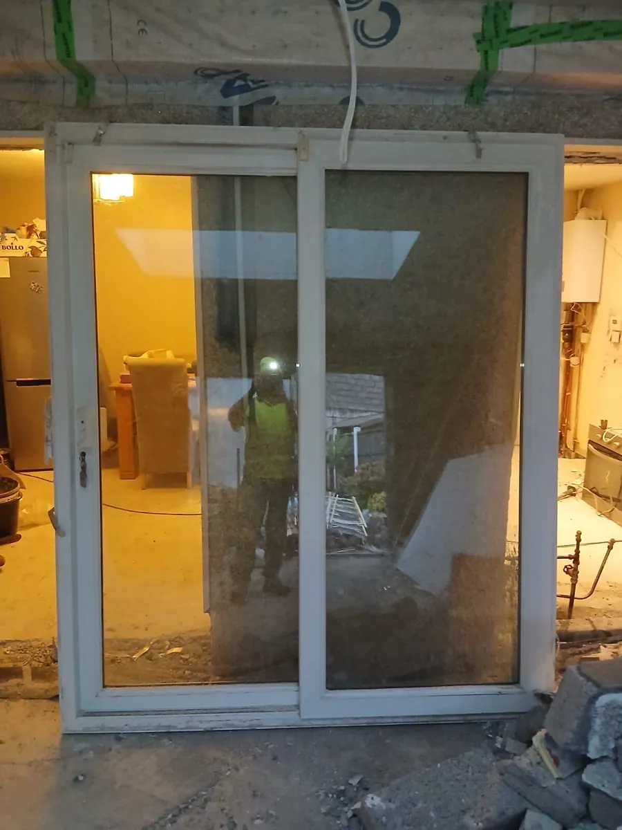 Sliding patio door - Image 1
