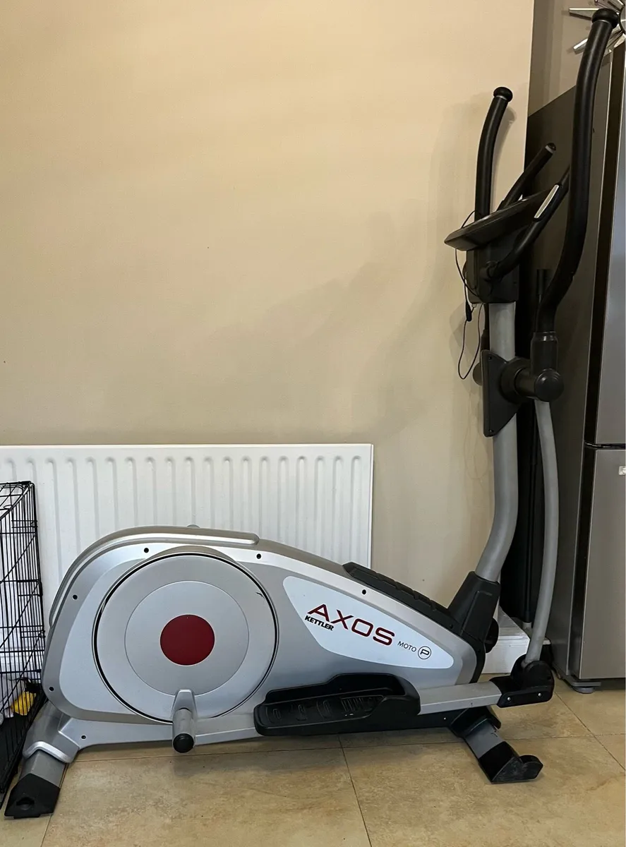 Cross trainer. High quality plug in model - Image 1